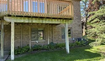 1261 Laurel View Dr, Ann Arbor, MI 48105