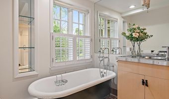 214 WARDOUR Dr, Annapolis, MD 21401