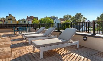 525 AVENUE E 1, Bayonne, NJ 07002
