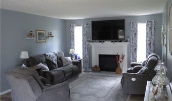 1934 Cherrywood Ln, Akron, OH 44312