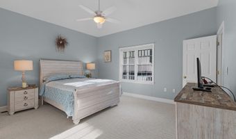 5 Sea Knoll Ct, Bourne, MA 02532