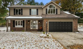 17 Pine Grove Dr, Batesville, IN 47006