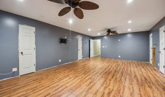 27884 W Riverside Dr, Antioch, IL 60002