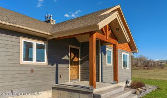 660 BUFFALO Dr, Alpine, WY 83128
