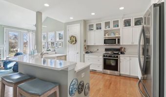40418 N South Newport Dr, Antioch, IL 60002