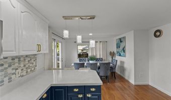 21 Lake Dr, North Kingstown, RI 02852