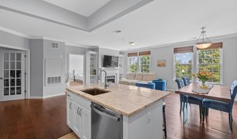 191 SOMERVELLE St 205, Alexandria, VA 22304