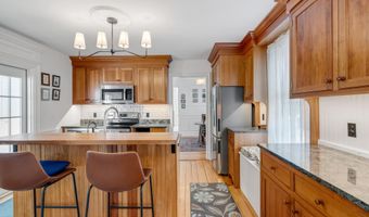 85 Bedford St, Bath, ME 04530