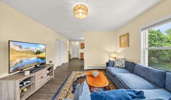 35 Hazel St B, Attleboro, MA 02703