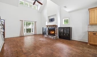 19738 Savannah St, Biloxi, MS 39532