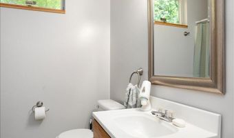 9057 Vergennes St SE, Ada, MI 49301