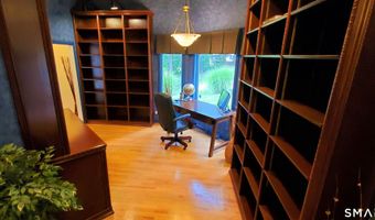 14 Vermillion Dr, Avon, CT 06001