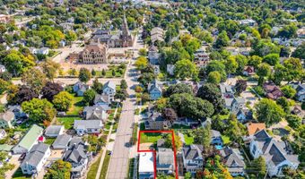 816 N SUPERIOR St, Appleton, WI 54911