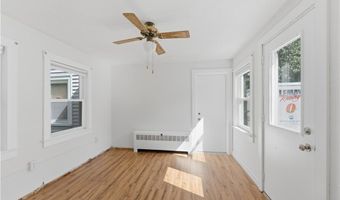 917 Woonsocket Hill Rd, North Smithfield, RI 02896