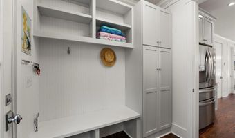 10 Hayek St, Beaufort, SC 29907