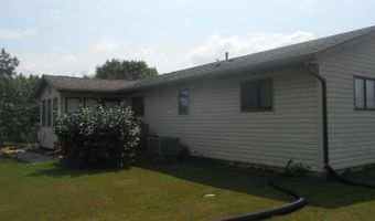 310 W Pine St, Abbotsford, WI 54405