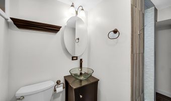 661 W Saint Aubin Dr, Addison, IL 60101