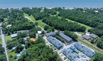 216 Carre Ct 3, Bay St. Louis, MS 39520