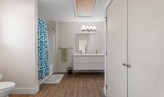21358 OAK Ln, Aurora, OR 97002