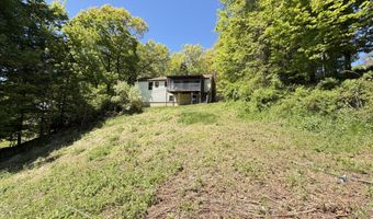 15 Bear Mountain Rd, Danbury, CT 06811