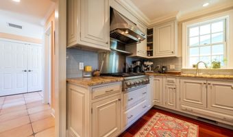 2 Osprey Commons, Clinton, CT 06413