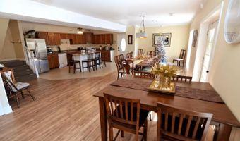 992 CLEAR CREEK Dr, Alpine, AL 35014