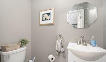 7 Robins Way, North Providence, RI 02904