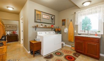 46 Rapelje Rd, Big Timber, MT 59011