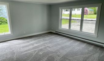10 Crawford Dr, Bath, ME 04530