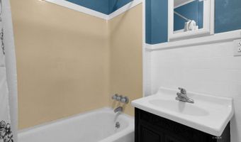 165 Grosvenor St, Athens, OH 45701