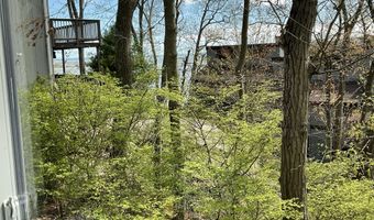 22 Harbour Vlg A, Branford, CT 06405