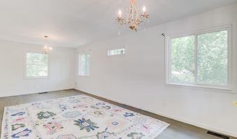2512 Randall Dr, Biloxi, MS 39531