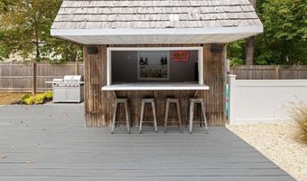 12 6th St, Barnegat, NJ 08005