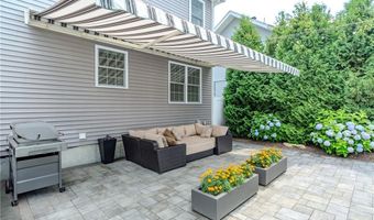 37 Union St, Lincoln, RI 02865