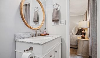 100 HUMMINGBIRD Cir, Alabaster, AL 35007