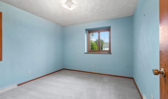 28 GREVES Ct, Appleton, WI 54914