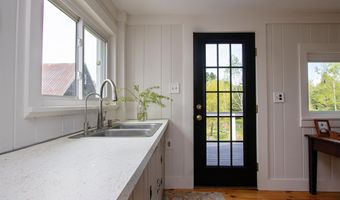 87 Porter Rd, Bath, NH 03740
