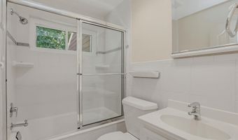 7607 MARYKNOLL Ave, Bethesda, MD 20817