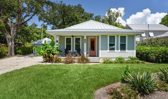 225 Ave D, Apalachicola, FL 32320