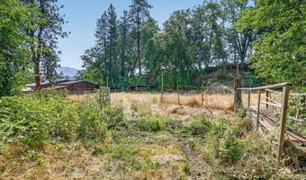 624 Crowson Rd, Ashland, OR 97520