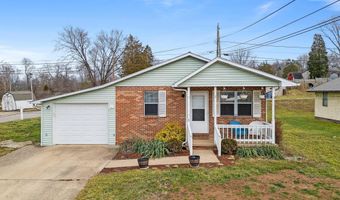 8 Cedar Dr, Barboursville, WV 25504