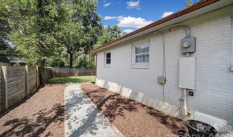 3335 Dunaire Dr, Charlotte, NC 28205