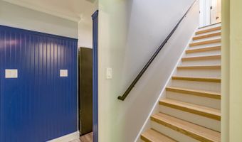 14 Hunt Rd, Belfast, ME 04915