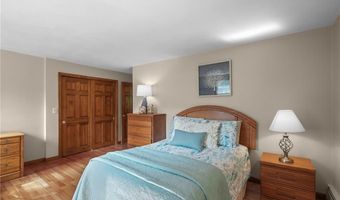 105 LYNN Cir, East Greenwich, RI 02818