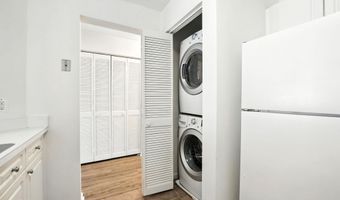 45061 BRAE Ter 202, Ashburn, VA 20147