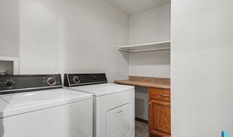 410 N 9th Ave, Brandon, SD 57005