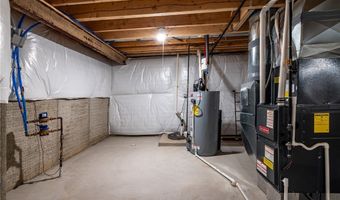 820 Sunrise Cir, Aurora, OH 44202