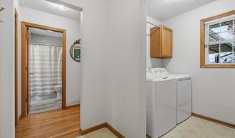 178 40th St, Allegan, MI 49010