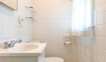 24 Homecrest Dr, Berlin, CT 06037