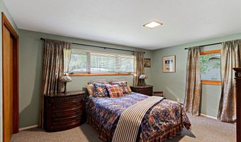 7243 Old Harbor Ave, Anchorage, AK 99504